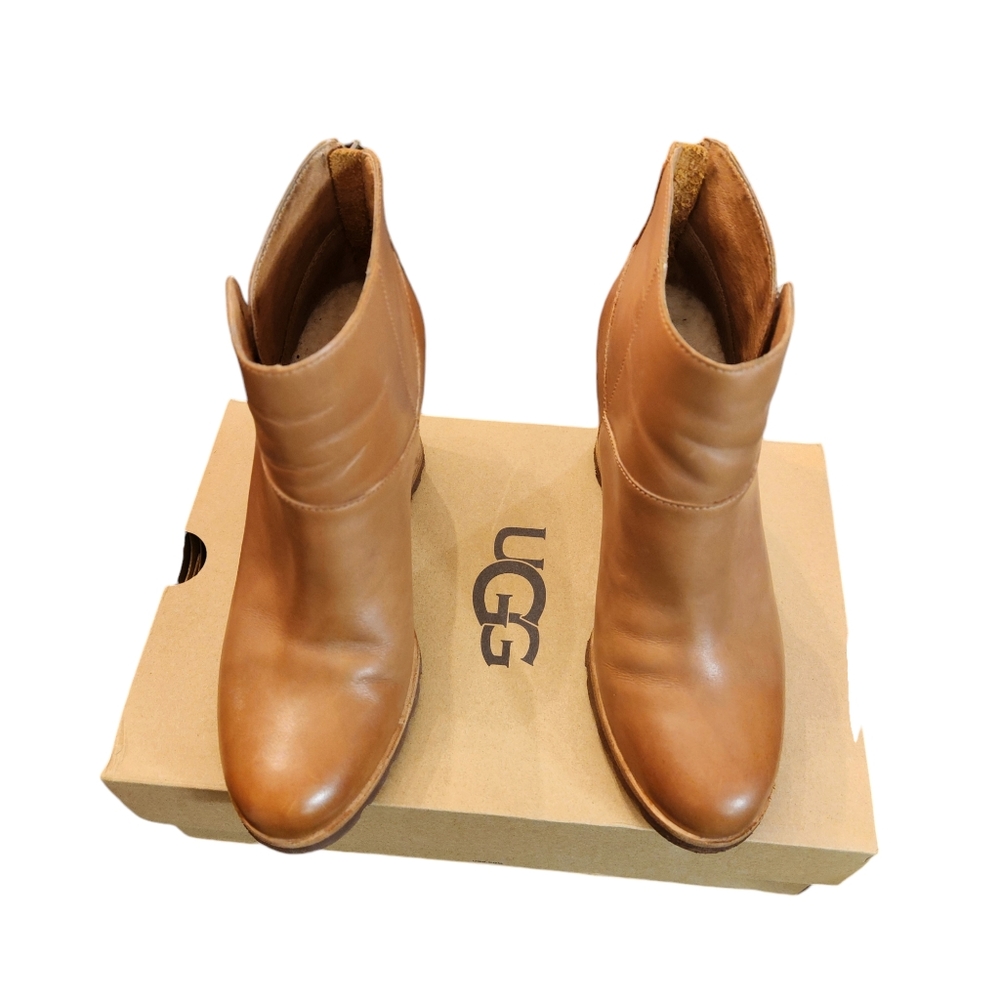 UGG Women's Tan Leather Ankle Boots